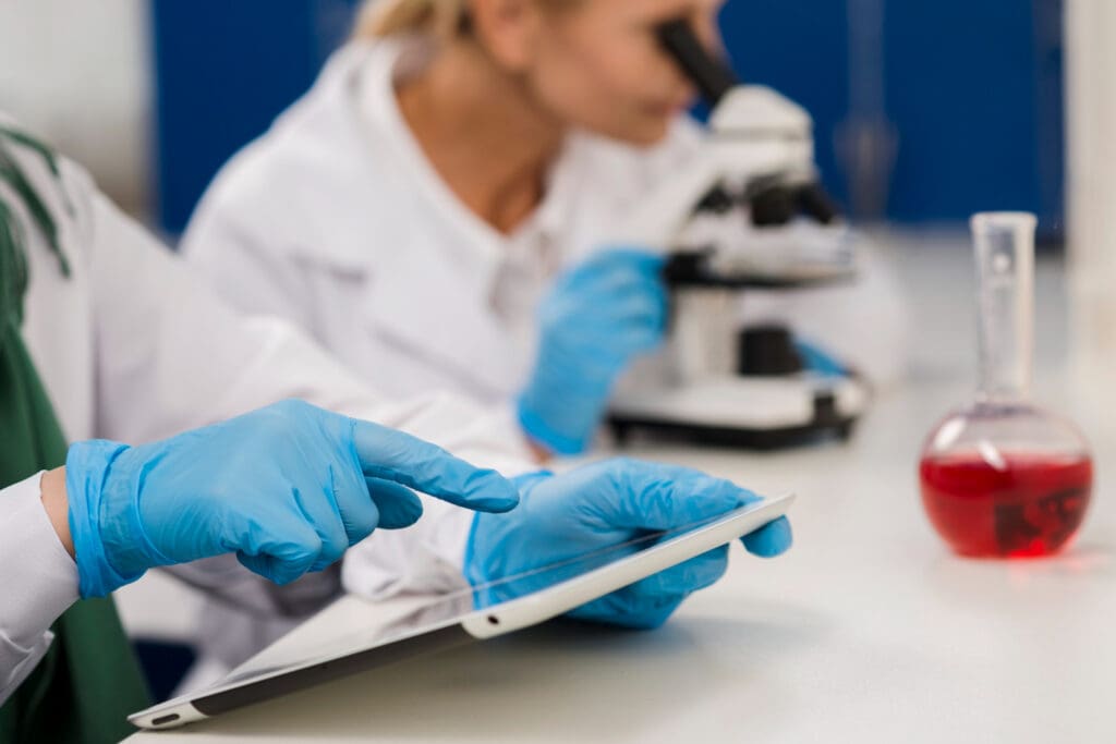 Exames de análises clínicas sobre câncer de próstata.